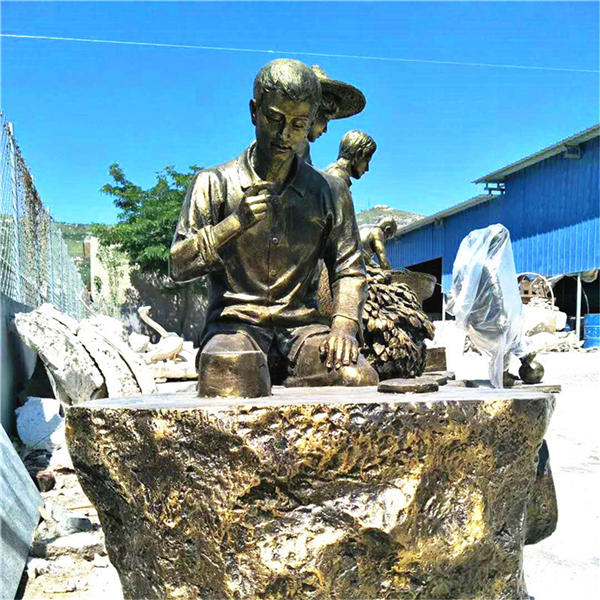 喝茶銅像.jpg 喝茶銅像.jpg