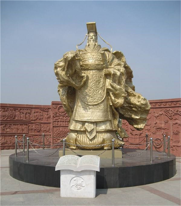 廣場秦始皇雕塑.jpg 廣場秦始皇雕塑.jpg